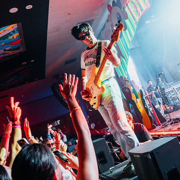 MAIN STAGE