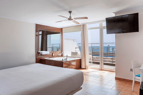 POOL SUITE ROOM (HOTEL PLAYASOL 4*)